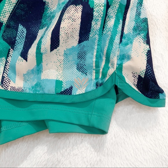 Forever21 Geometric Running Shorts - Picture 2 of 4